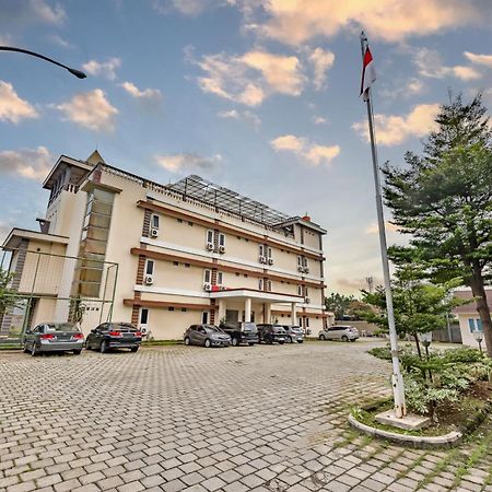 Cinere Inn & Residence Exteriér fotografie